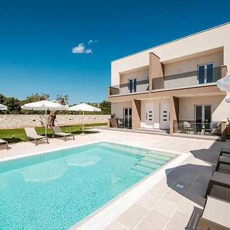 Гостевой дом Eleia Domos - Aurea Монополи