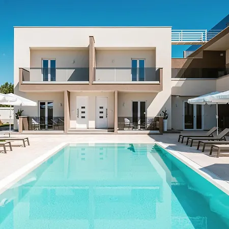 Gasthuis Eleia Domos - Aurea Monopoli