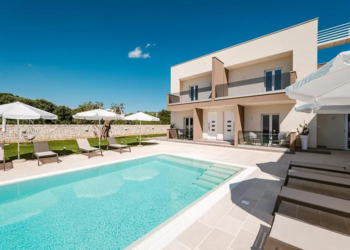 Gasthuis Eleia Domos - Aurea Monopoli